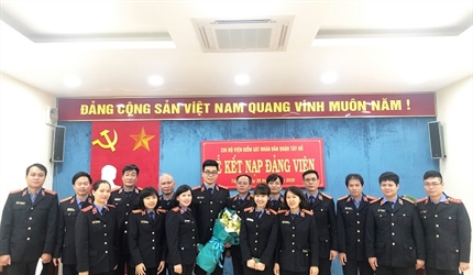 Lễ kết nạp Đảng viên mới của Chi bộ Viện KSND quận Tây Hồ tháng 3/2020